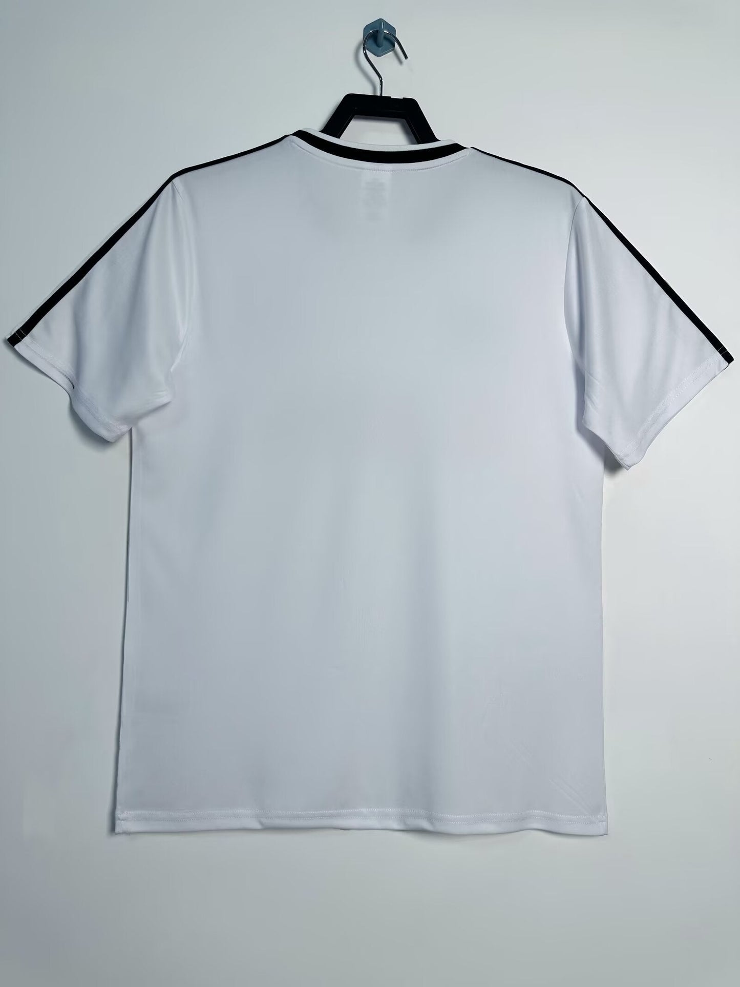 Title: Colo Colo 1991 Home Jersey – Retro Football Classic
