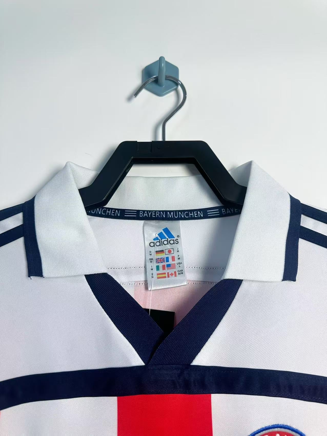 Bayern Munich 2000/02 Away