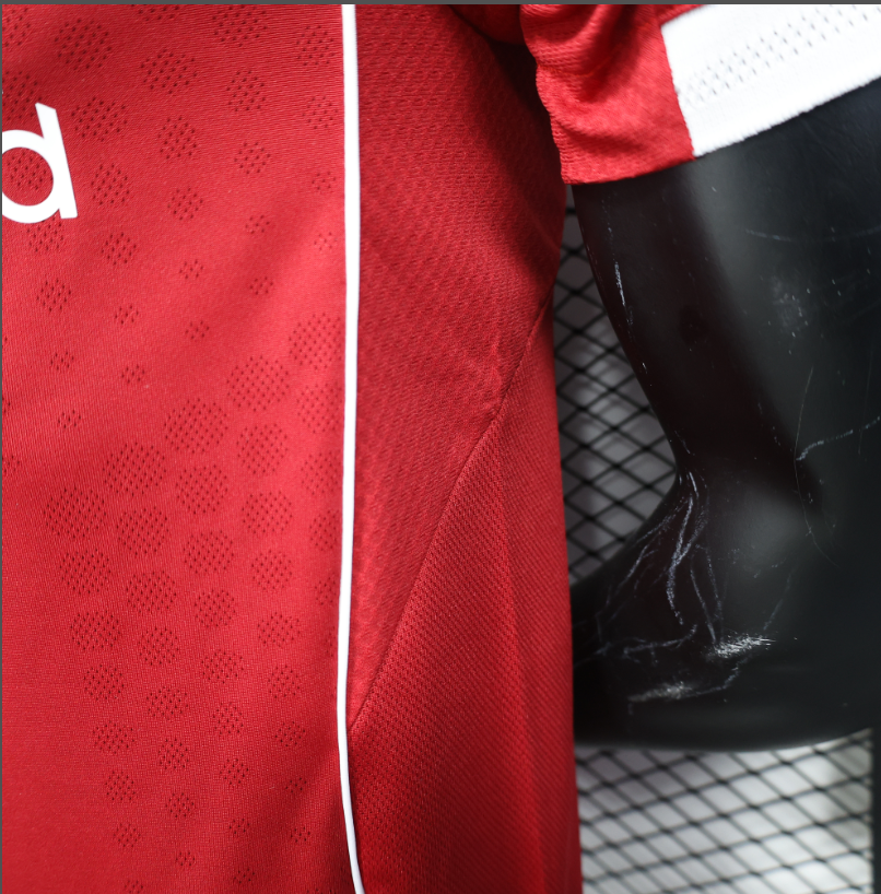 Liverpool 25/26 Home Jersey – Match Shirt