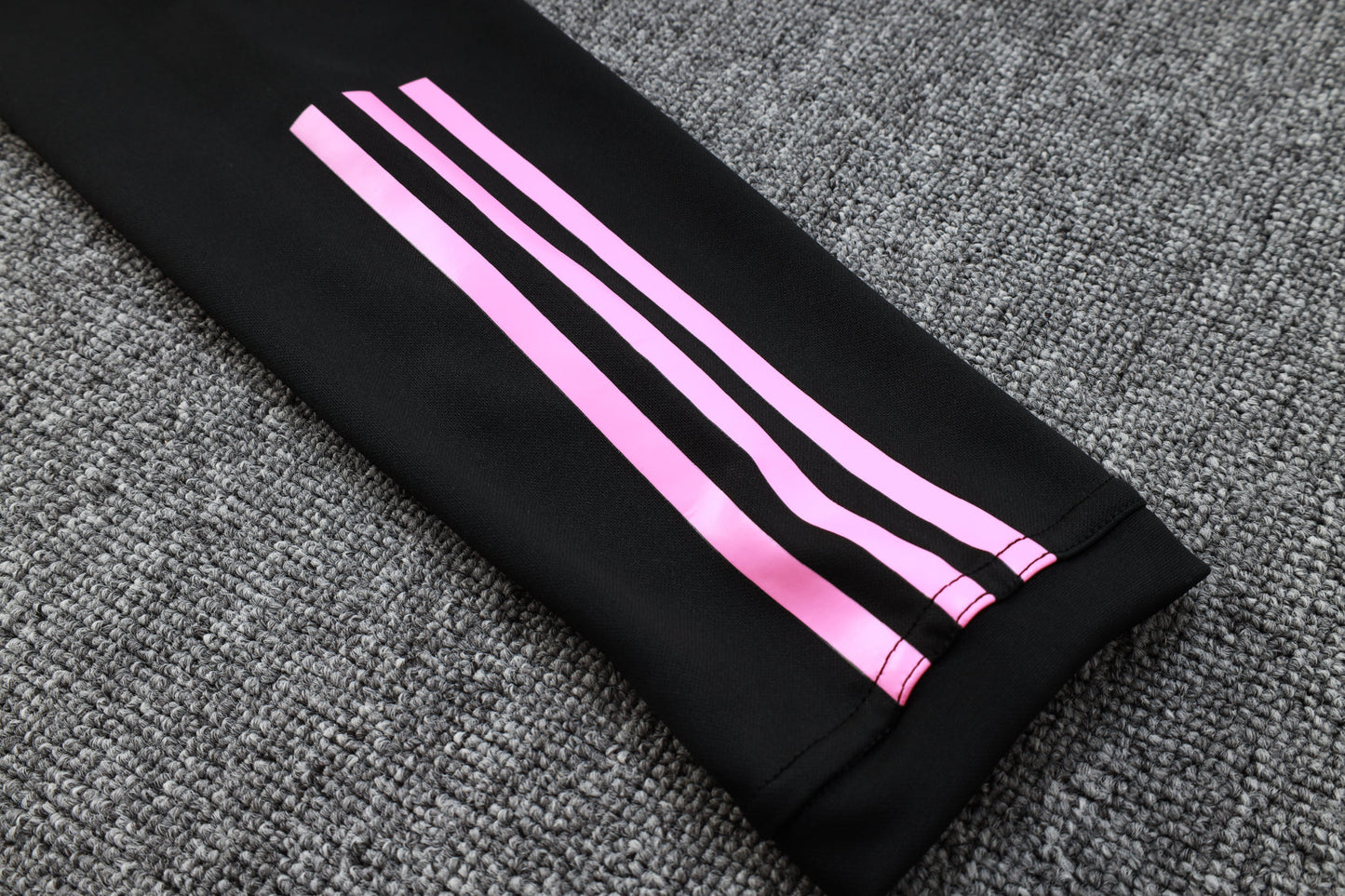 Juventus 1/4 Zip Tracksuit Set White/Pink/Black
