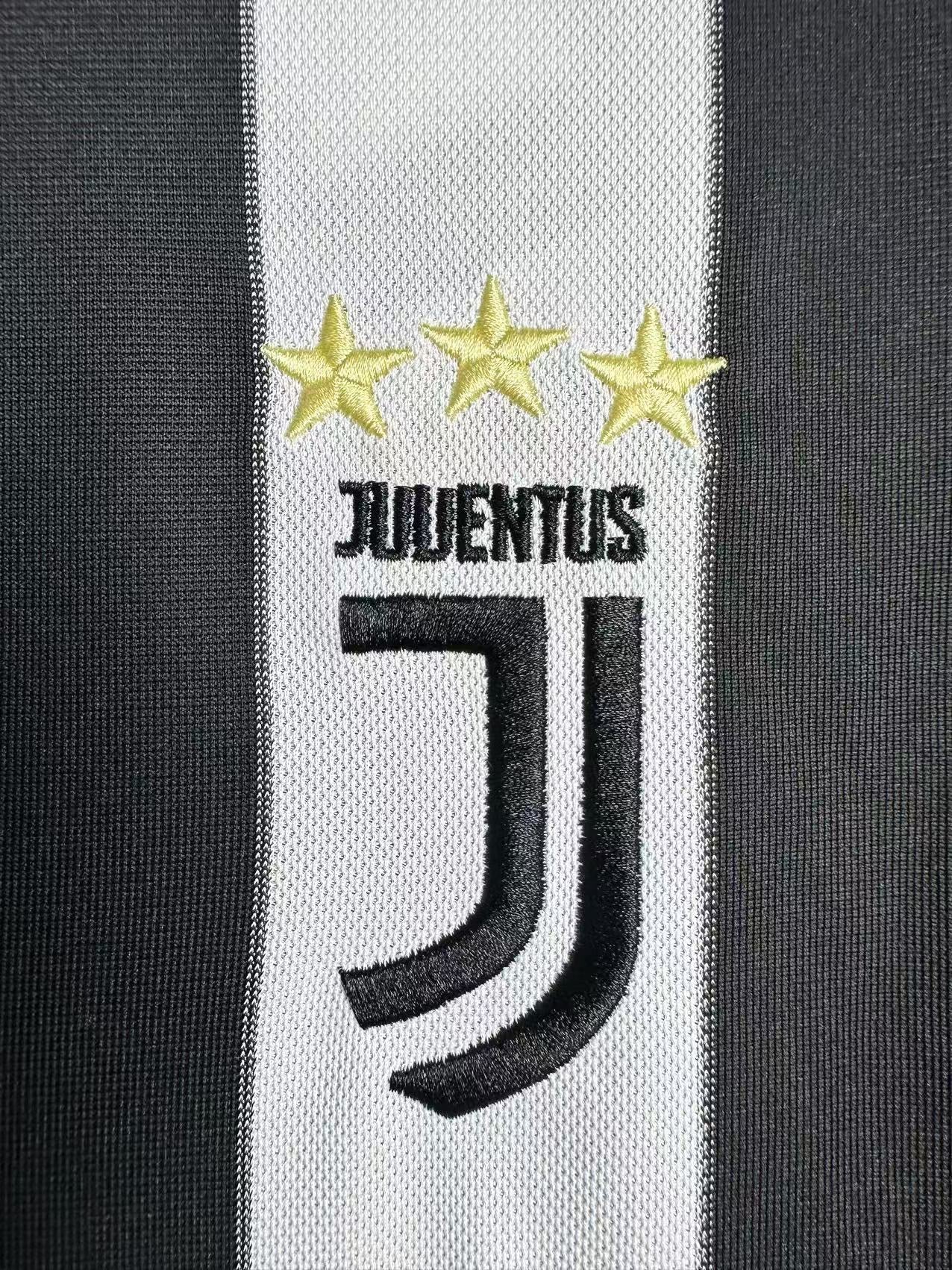 Juventus 2017/18 Home