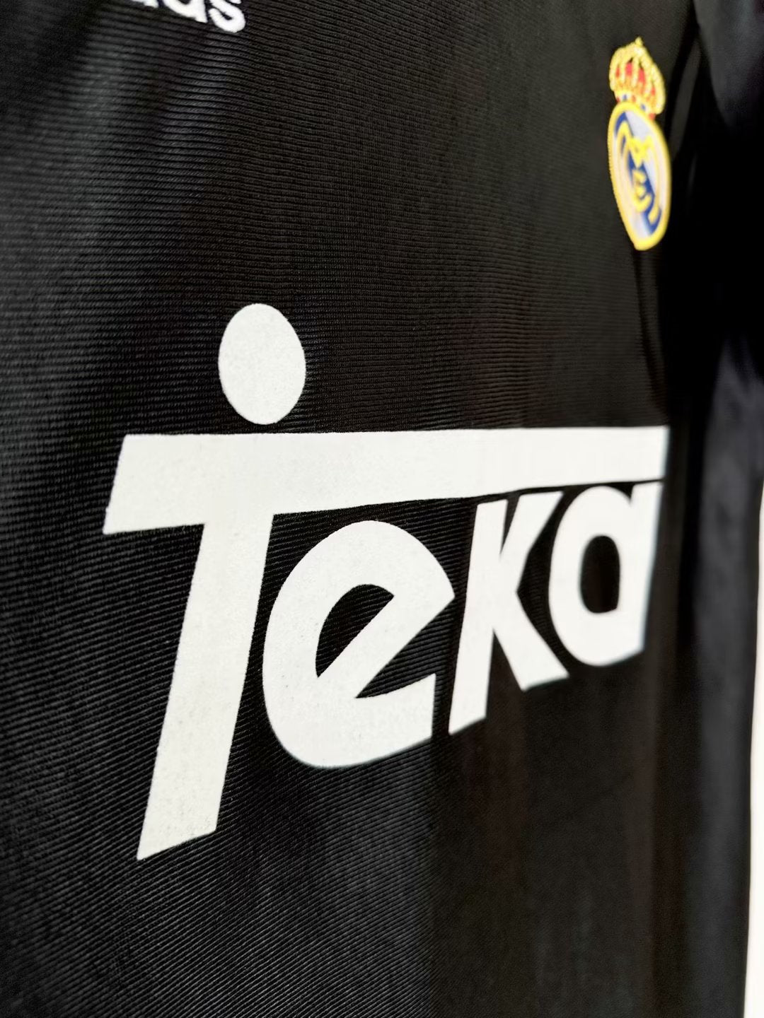 Real Madrid 1999/00 Away