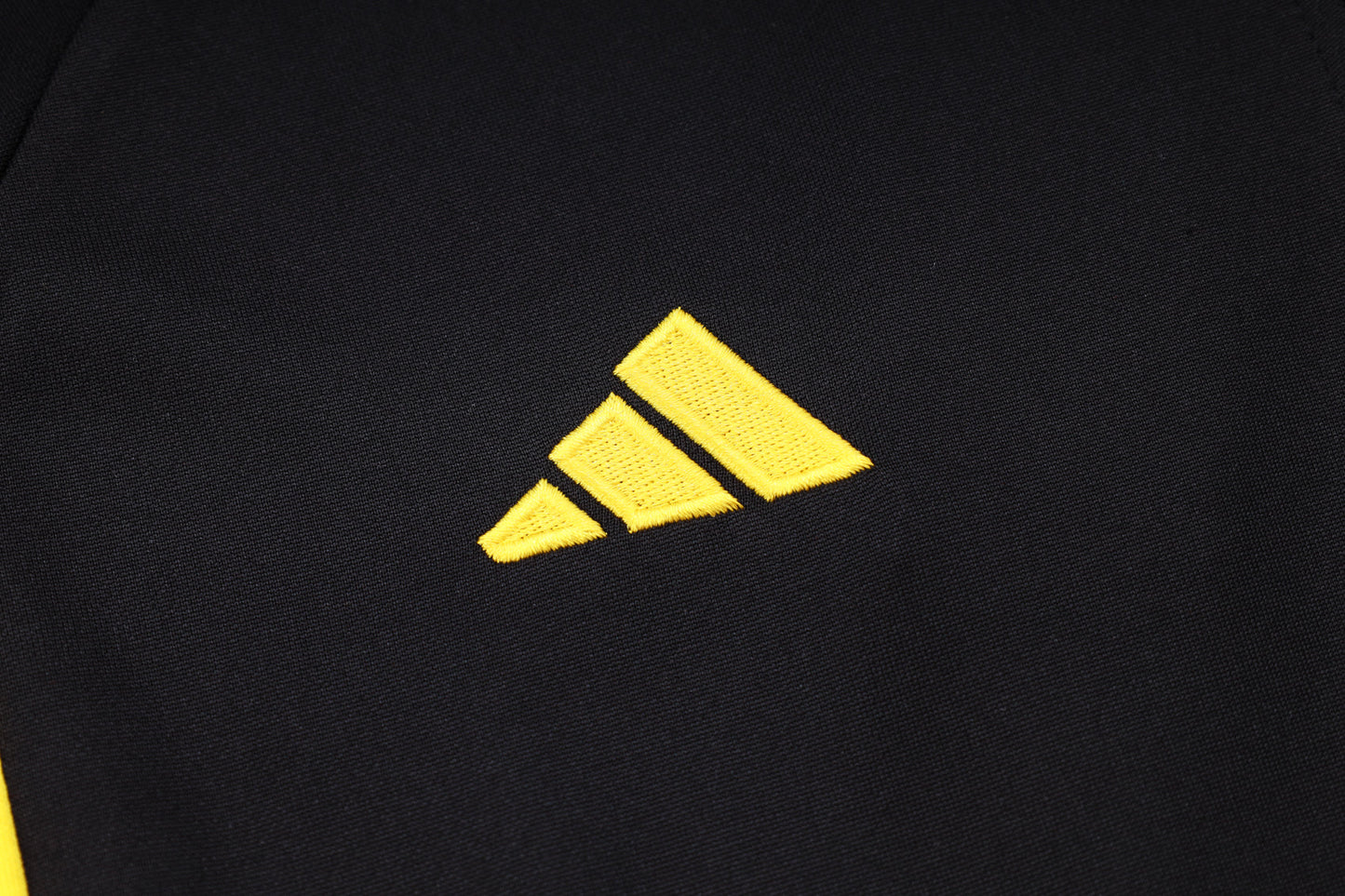 Juventus 1/4 Zip Tracksuit Set Black/Yellow/White