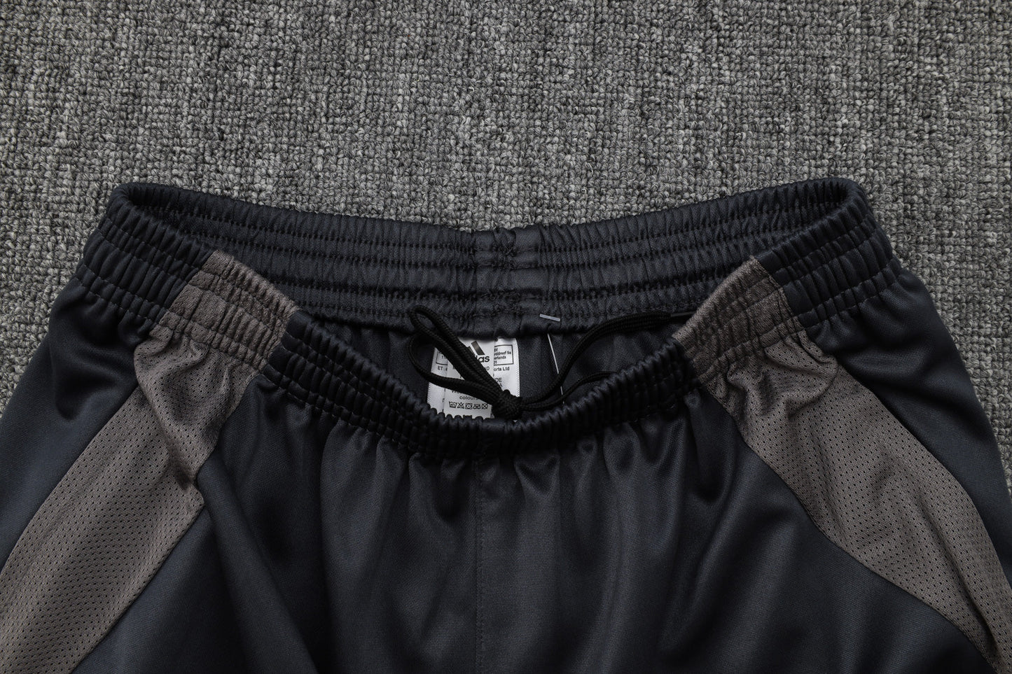 Real Madrid Training Kit - Beige/Black/Grey