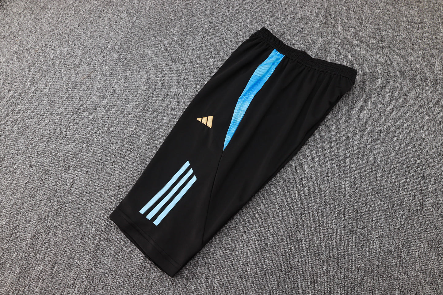 Argentina Training Kit (3/4 Pants) - Black/Electric Blue