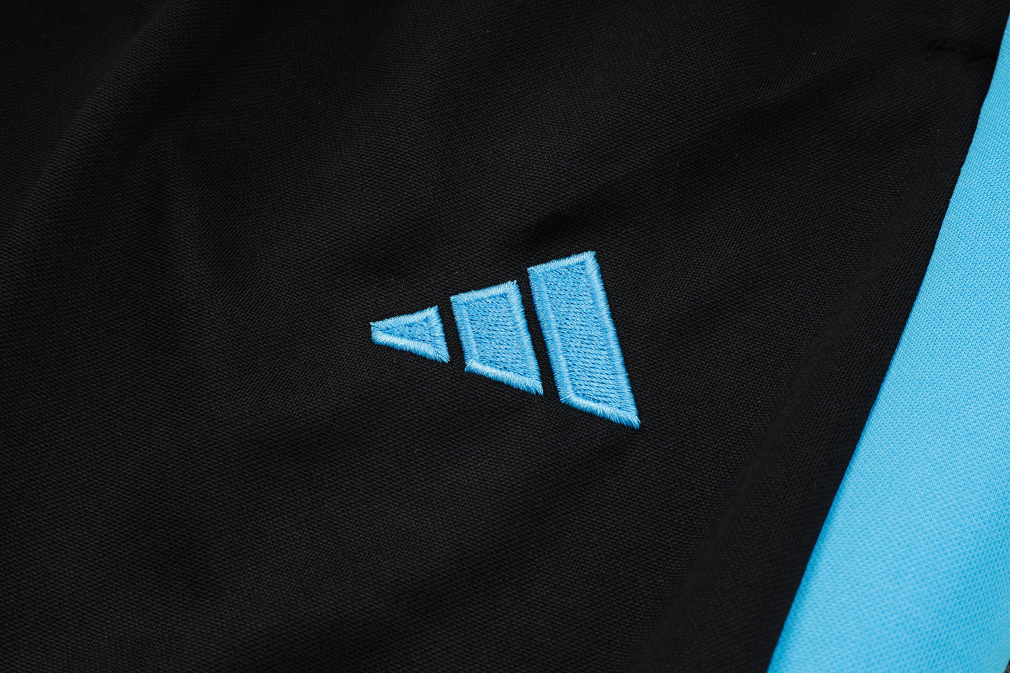 Argentina 1/4 Zip Tracksuit Set White/Electric-Blue/Black