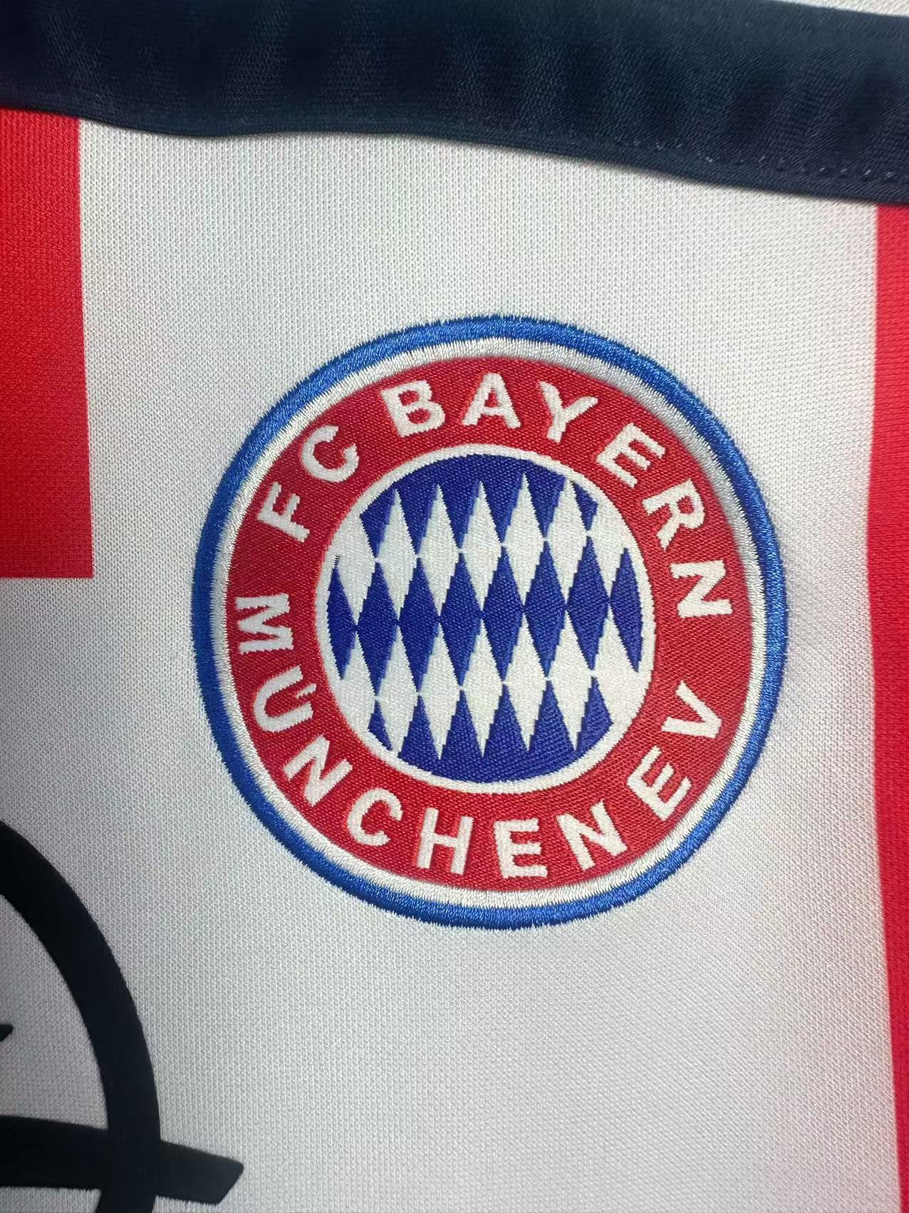 Bayern Munich 2000/02 Away