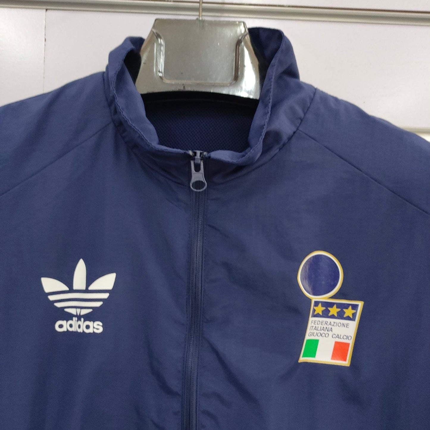 Italy Retro Windbreaker