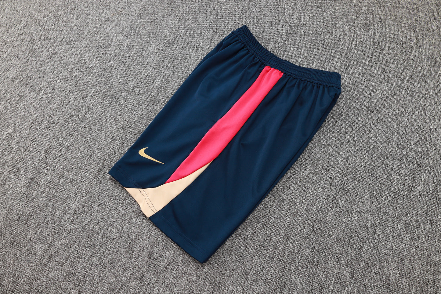 Barcelona Training Kit - Magenta