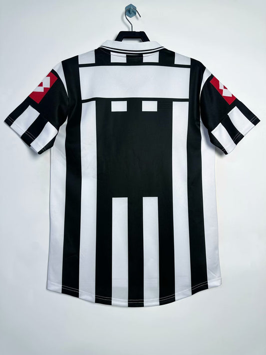 Juventus 2001/02 Home