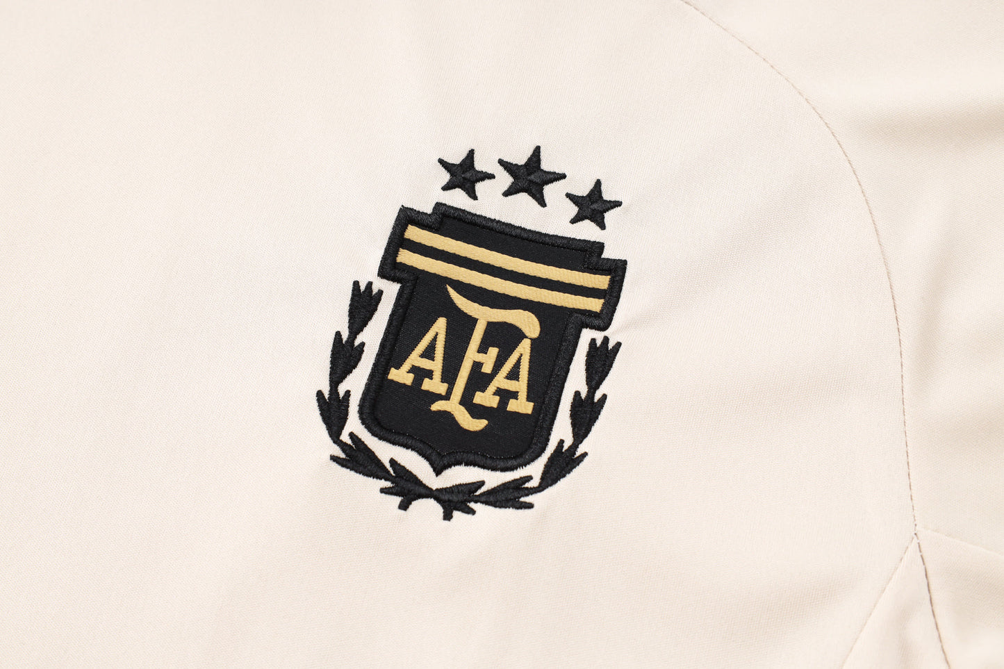 Argentina Training Kit (3/4 Pants) - Beige/Electric Blue/Black