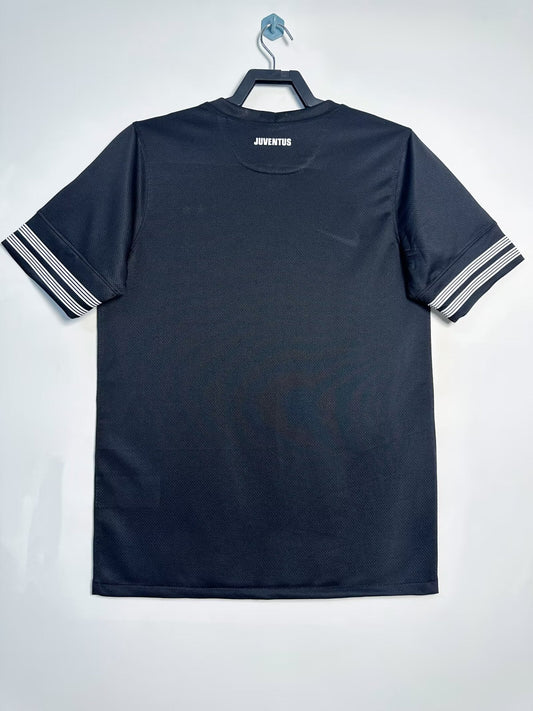 Juventus 2012/13 Away