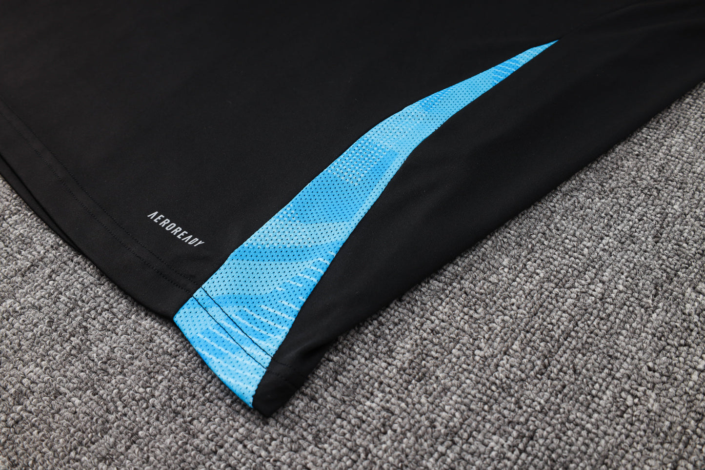 Argentina Training Kit (3/4 Pants) - Black/Electric Blue