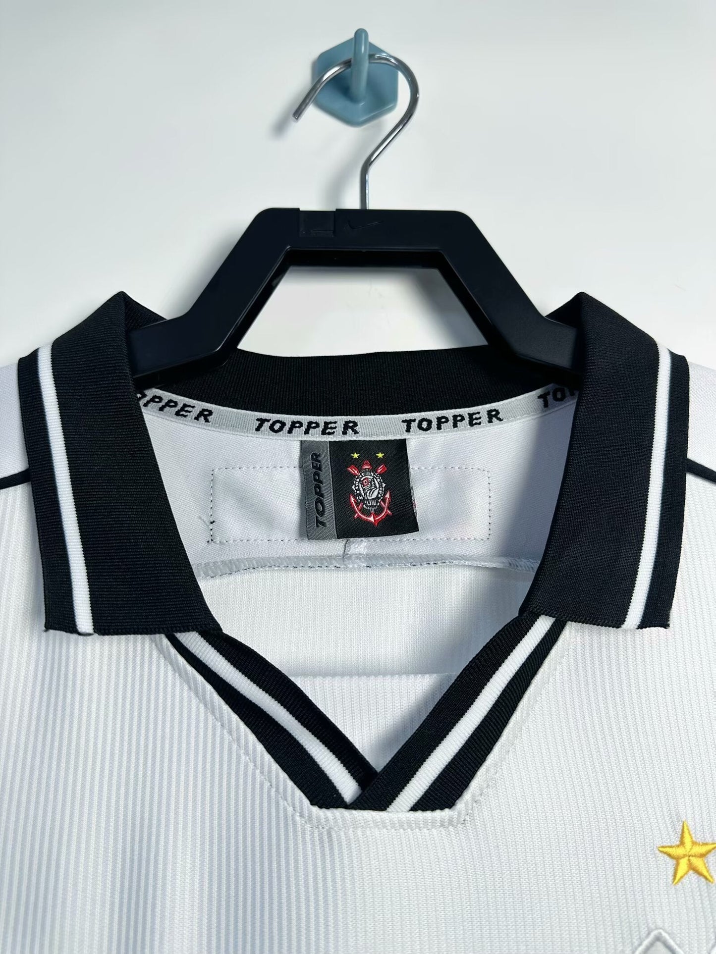 Title: Corinthians 1999/00 Home Jersey – Vintage Classic Kit