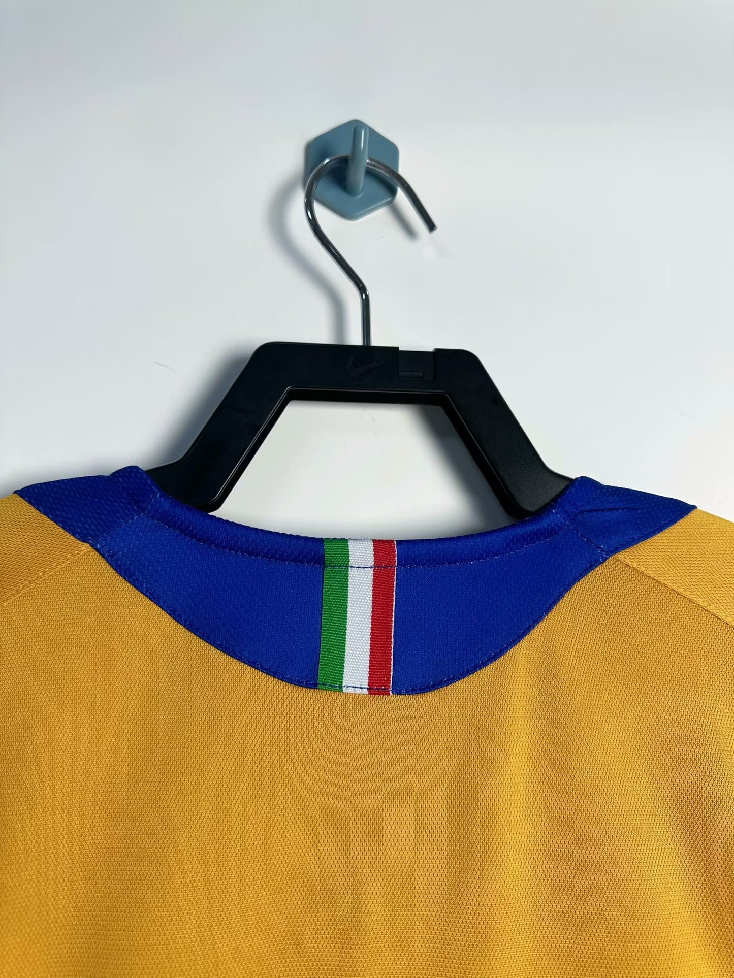 Juventus 2005/06 Third