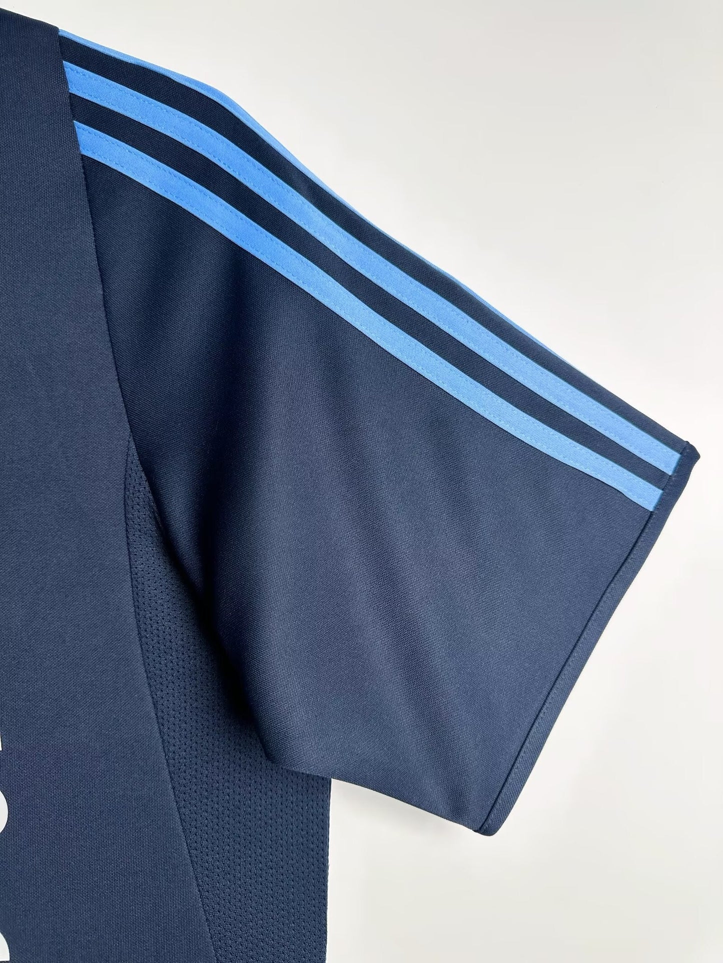 Real Madrid 2003/04 Away