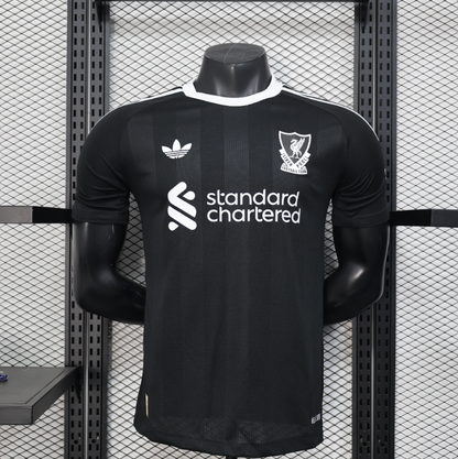 Liverpool Goalkeeper Jersey 25/26 – Official Goalie Kit