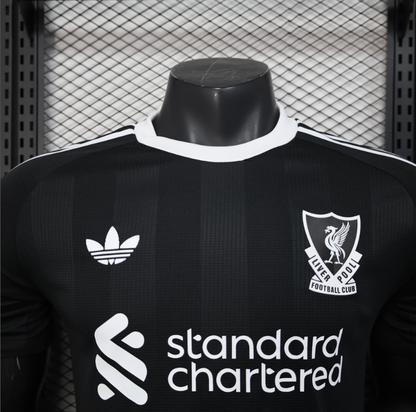Title: Liverpool Goalkeeper Jersey 25/26 – Goalie Kit