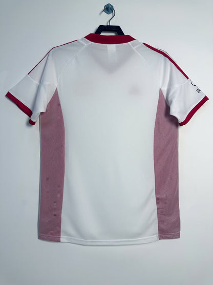 China 2002 Away