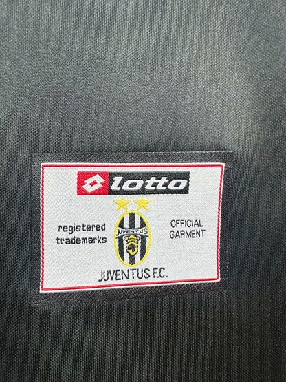Juventus 2001/02 Away