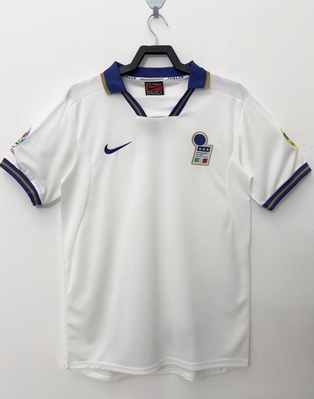 Italy 1996 Away
