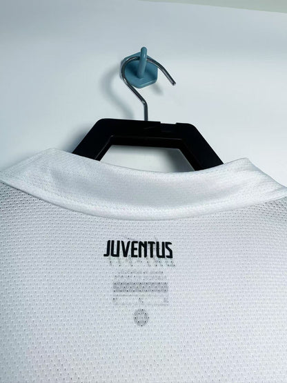 Juventus 2010/11 Away
