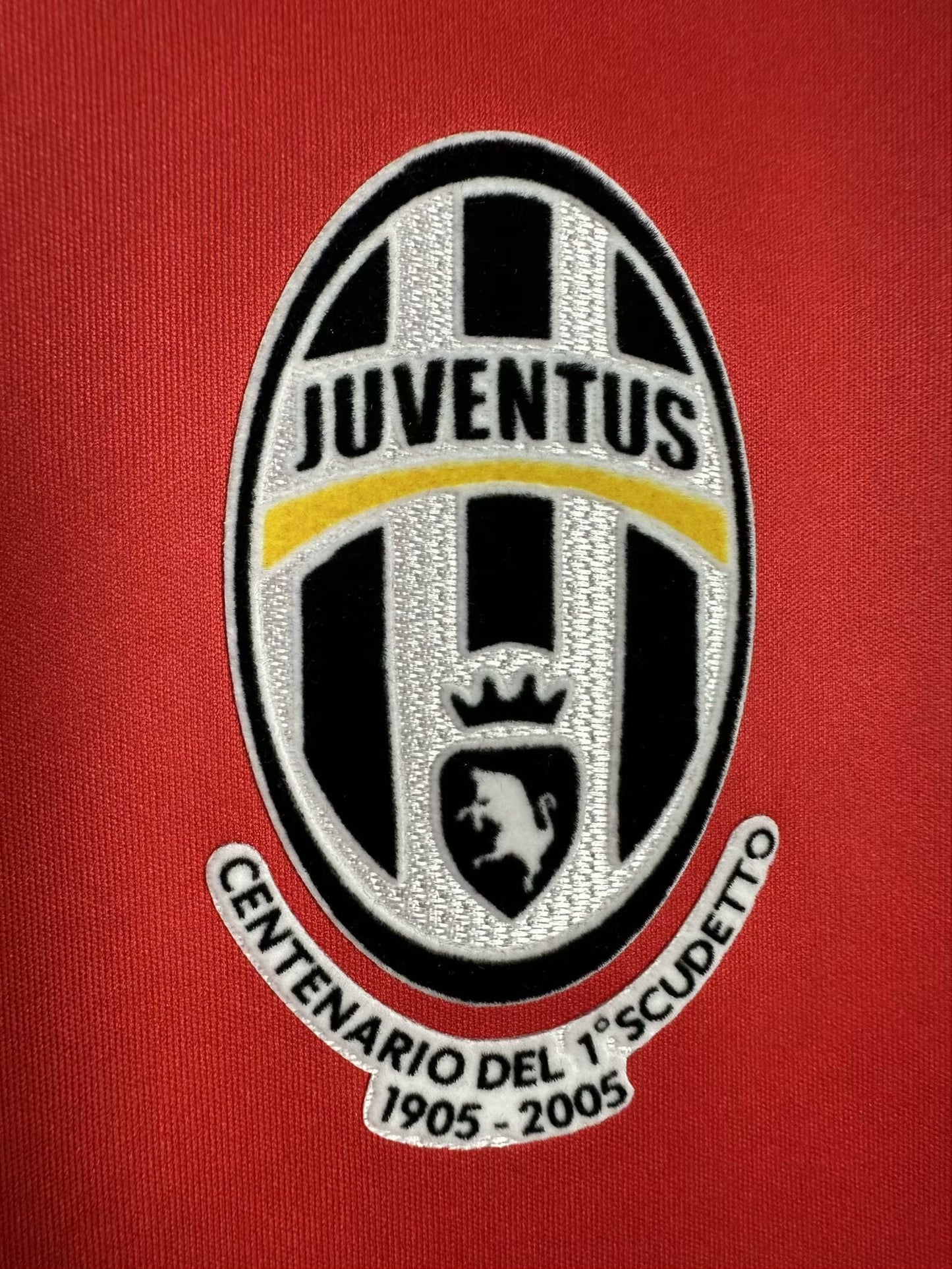 Juventus 2005/06 Away