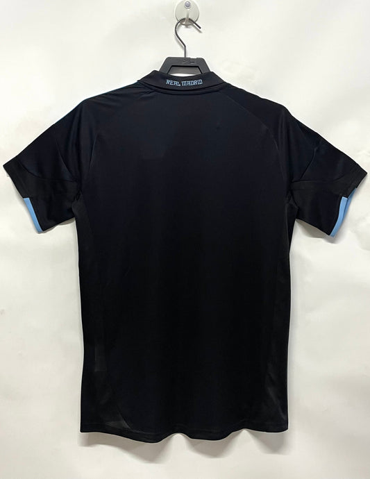 Real Madrid 2009/10 Away