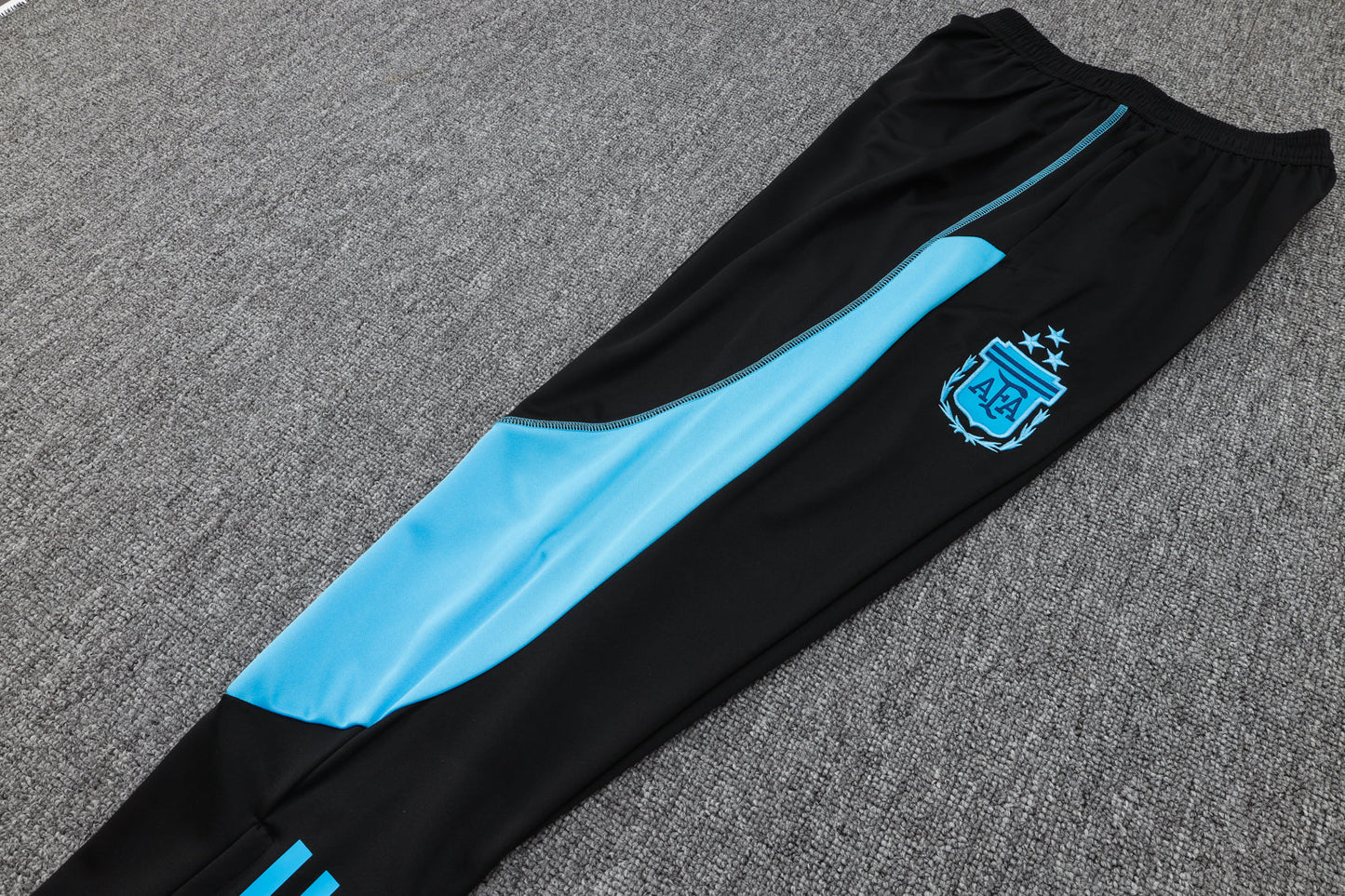 Argentina 1/4 Zip Tracksuit Set White/Electric-Blue/Black