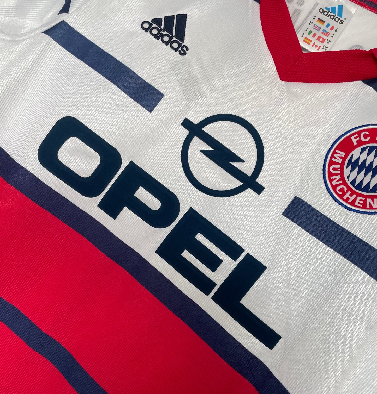 Bayern Munich 1998/00 Away