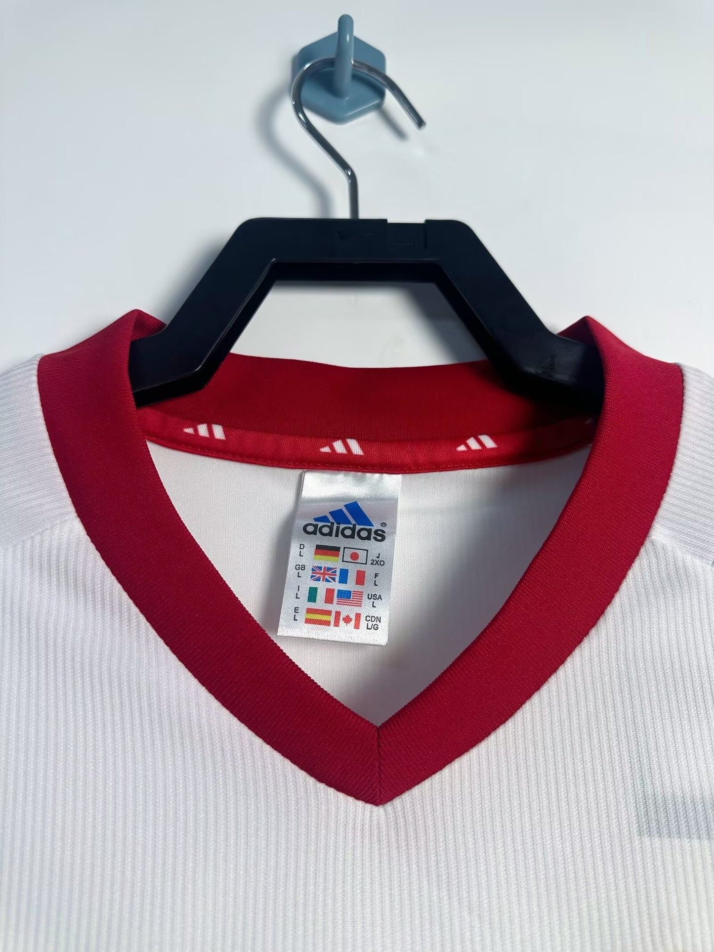 China 2002 Away