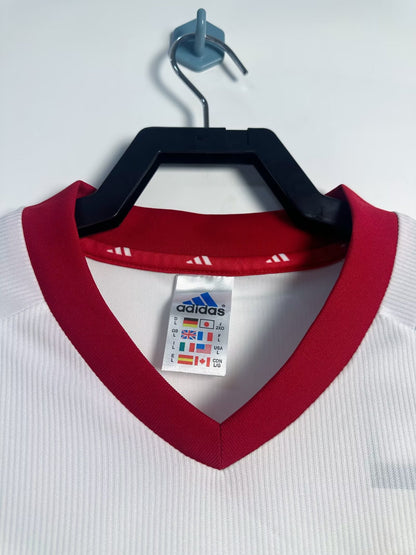 China 2002 Away