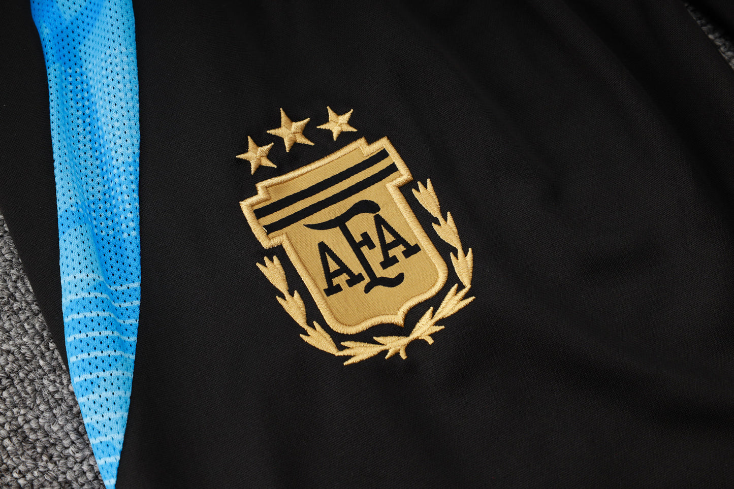 Argentina 1/4 Zip Tracksuit Set Black/Electric-Blue/Gold