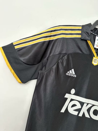 Real Madrid 1999/00 Away