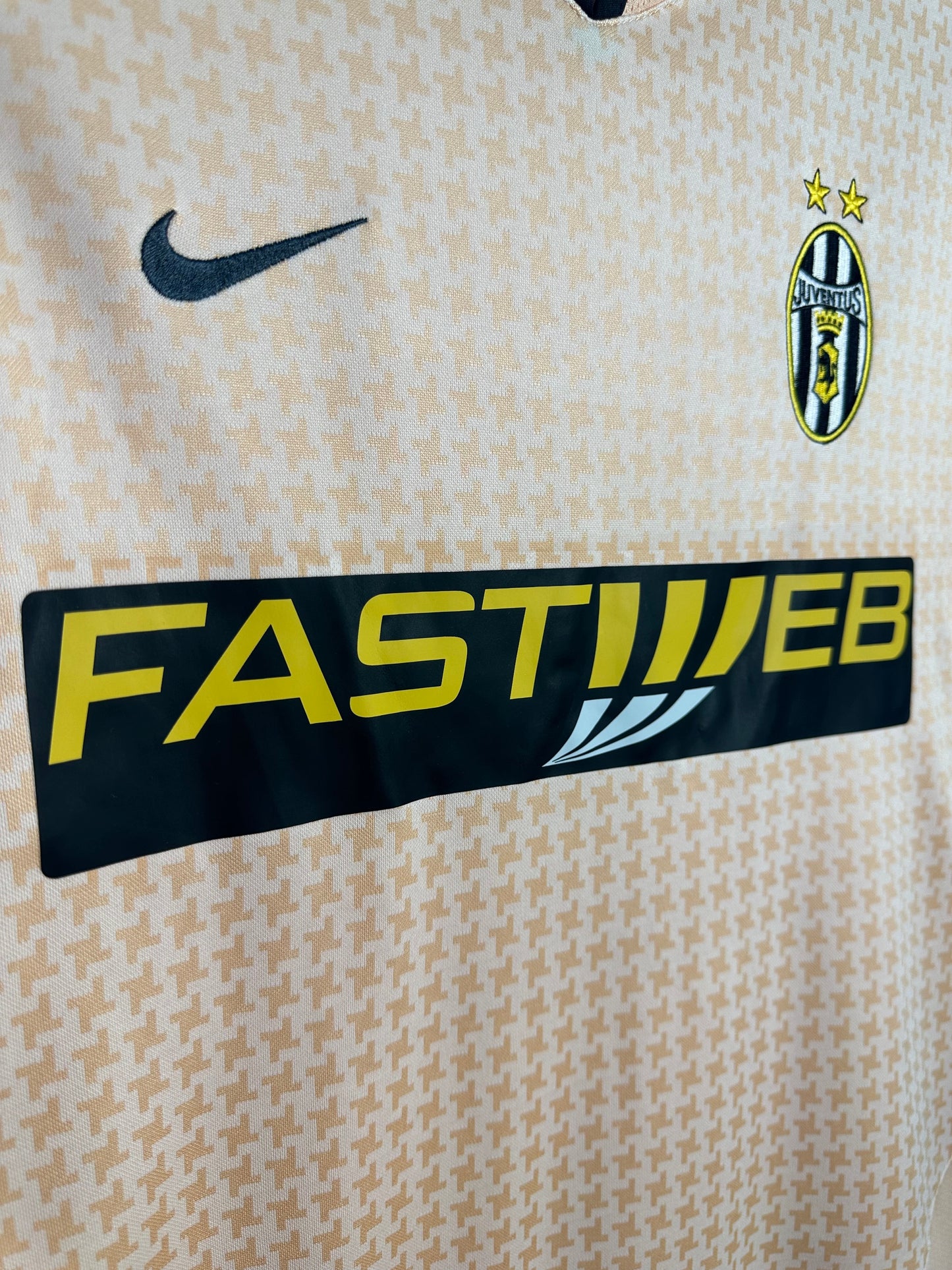 Juventus 2003/04 Away