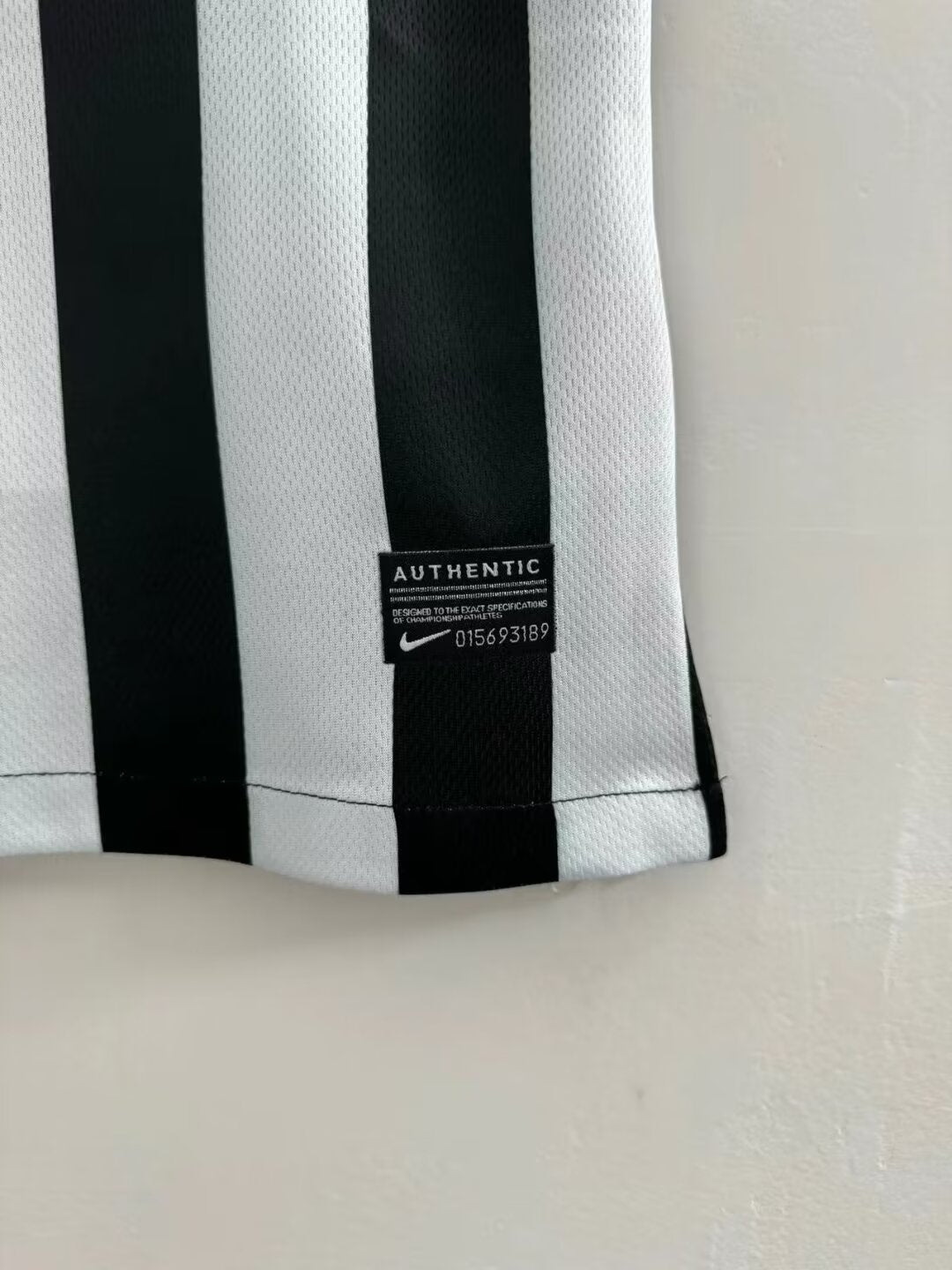 Title: Santos 2013 Away Jersey – Classic Nike Football Shirt