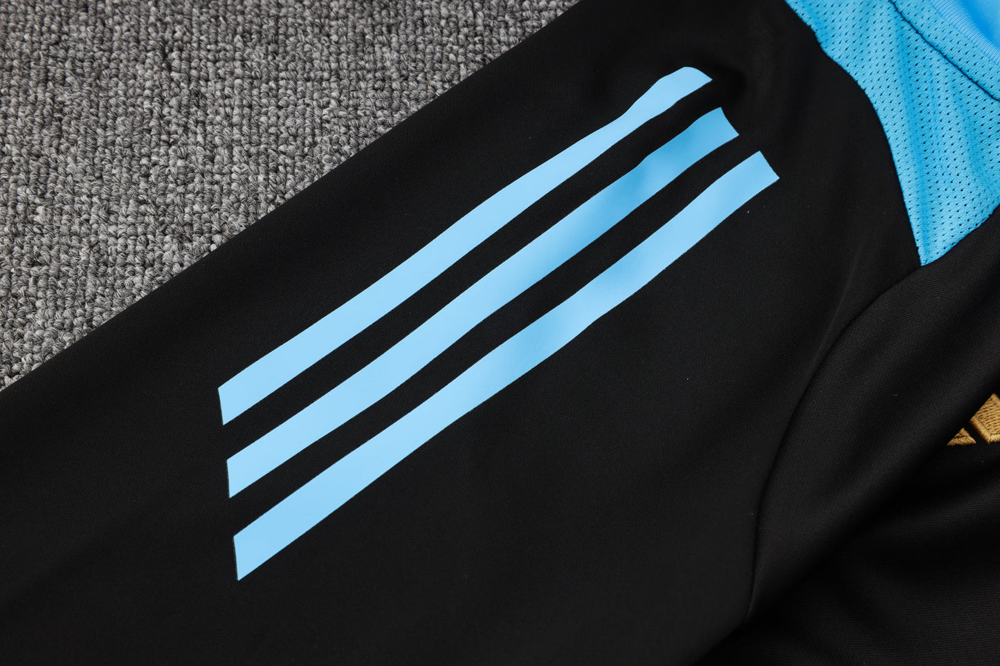 Argentina 1/4 Zip Tracksuit Set Black/Electric-Blue/Gold