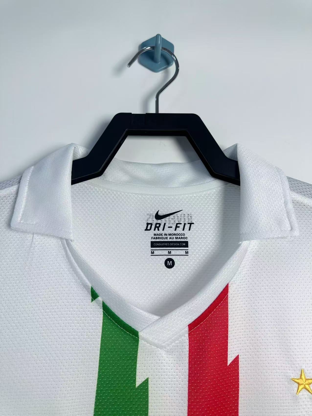 Juventus 2010/11 Away