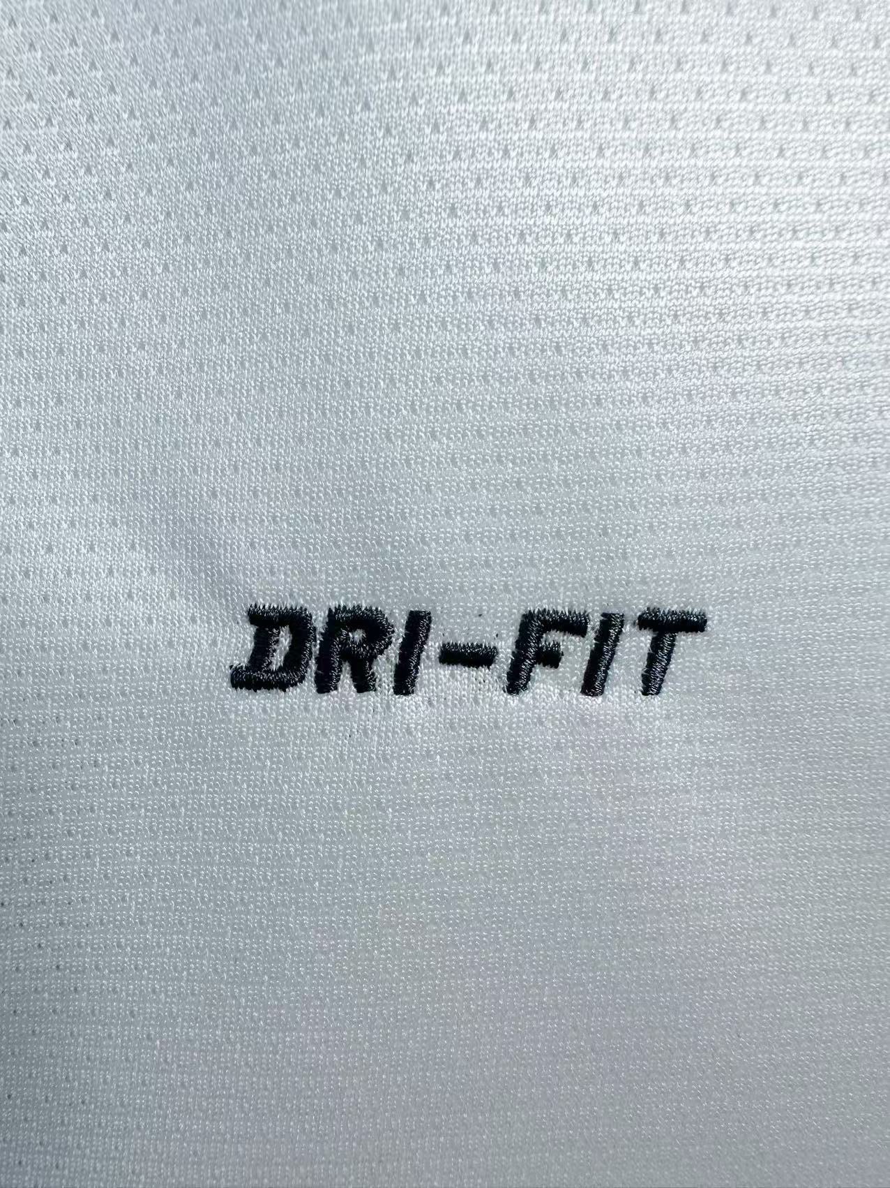 Juventus 2010/11 Away