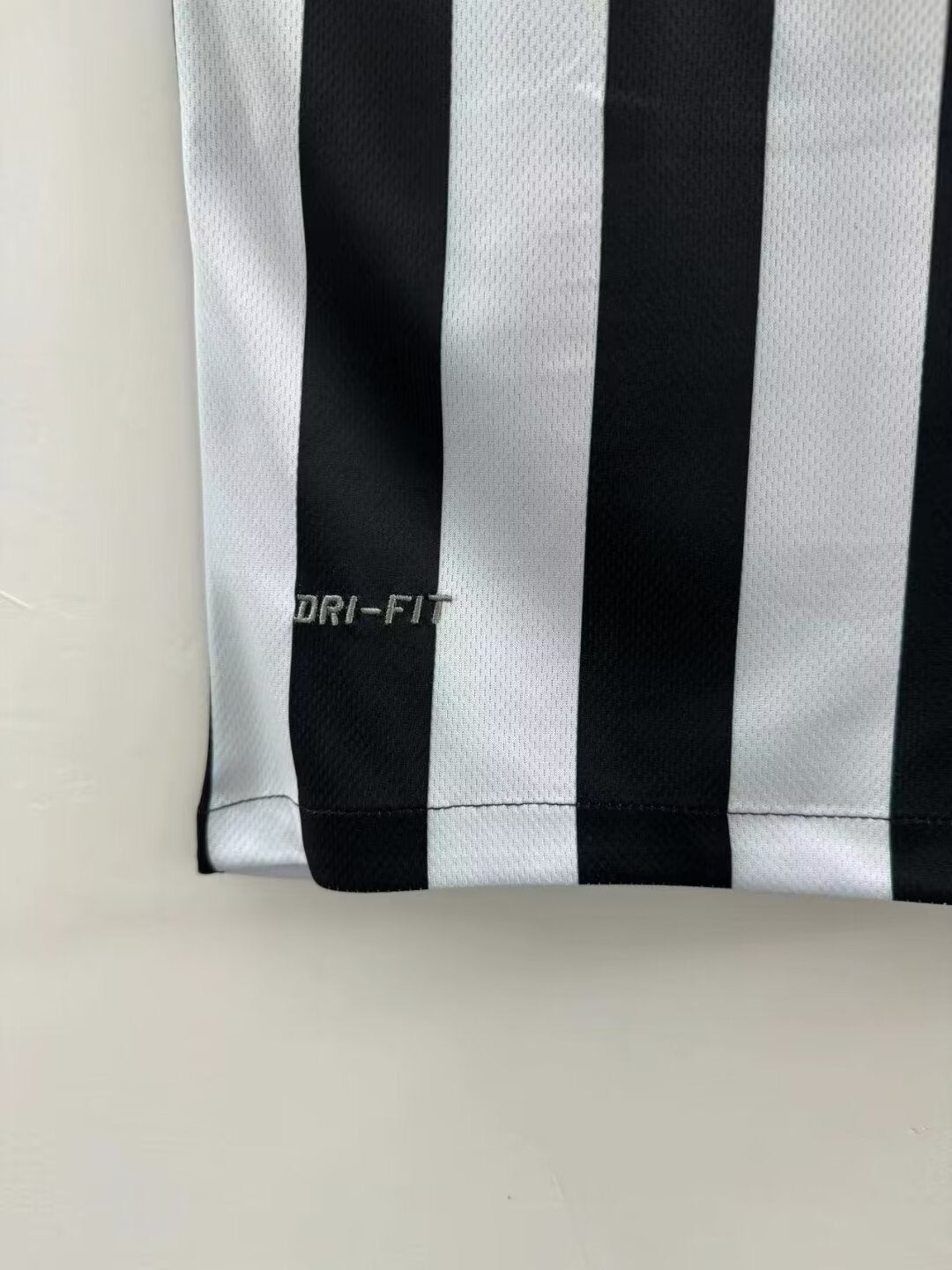 Title: Santos 2013 Away Jersey – Classic Nike Football Shirt
