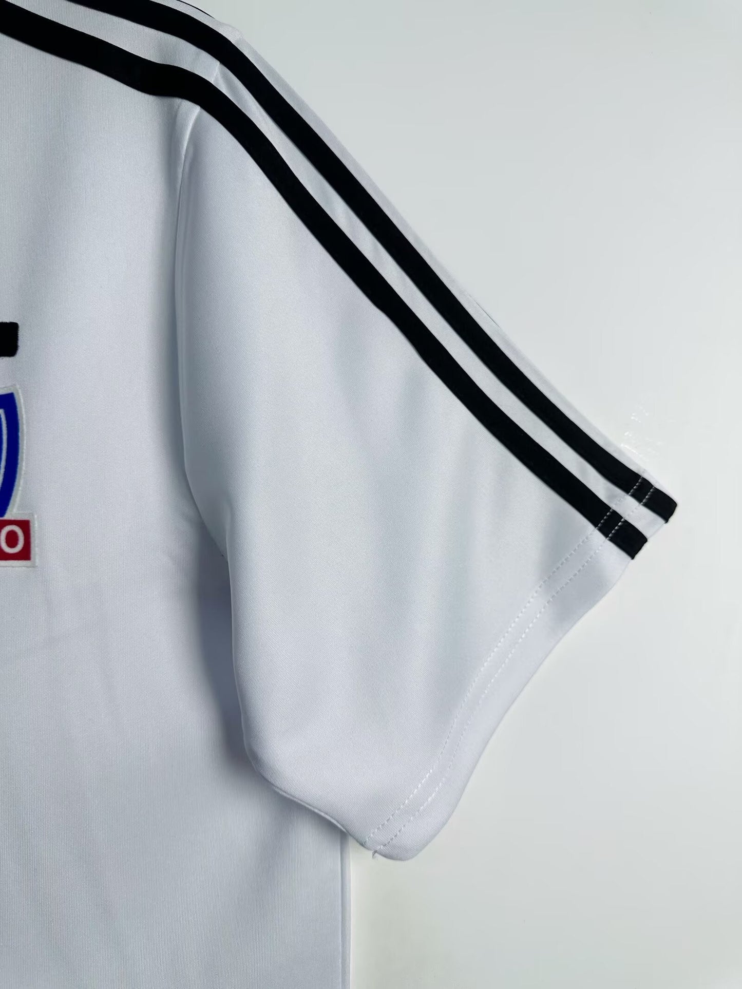 Title: Colo Colo 1991 Home Jersey – Retro Football Classic