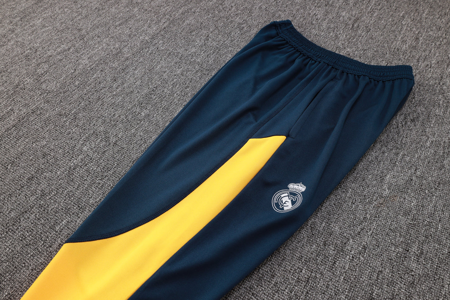 Real Madrid 1/4 Zip Tracksuit Set White/Navy/Yellow