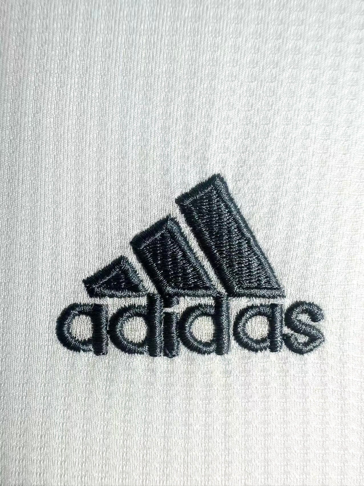 Real Madrid 2015/16 Home