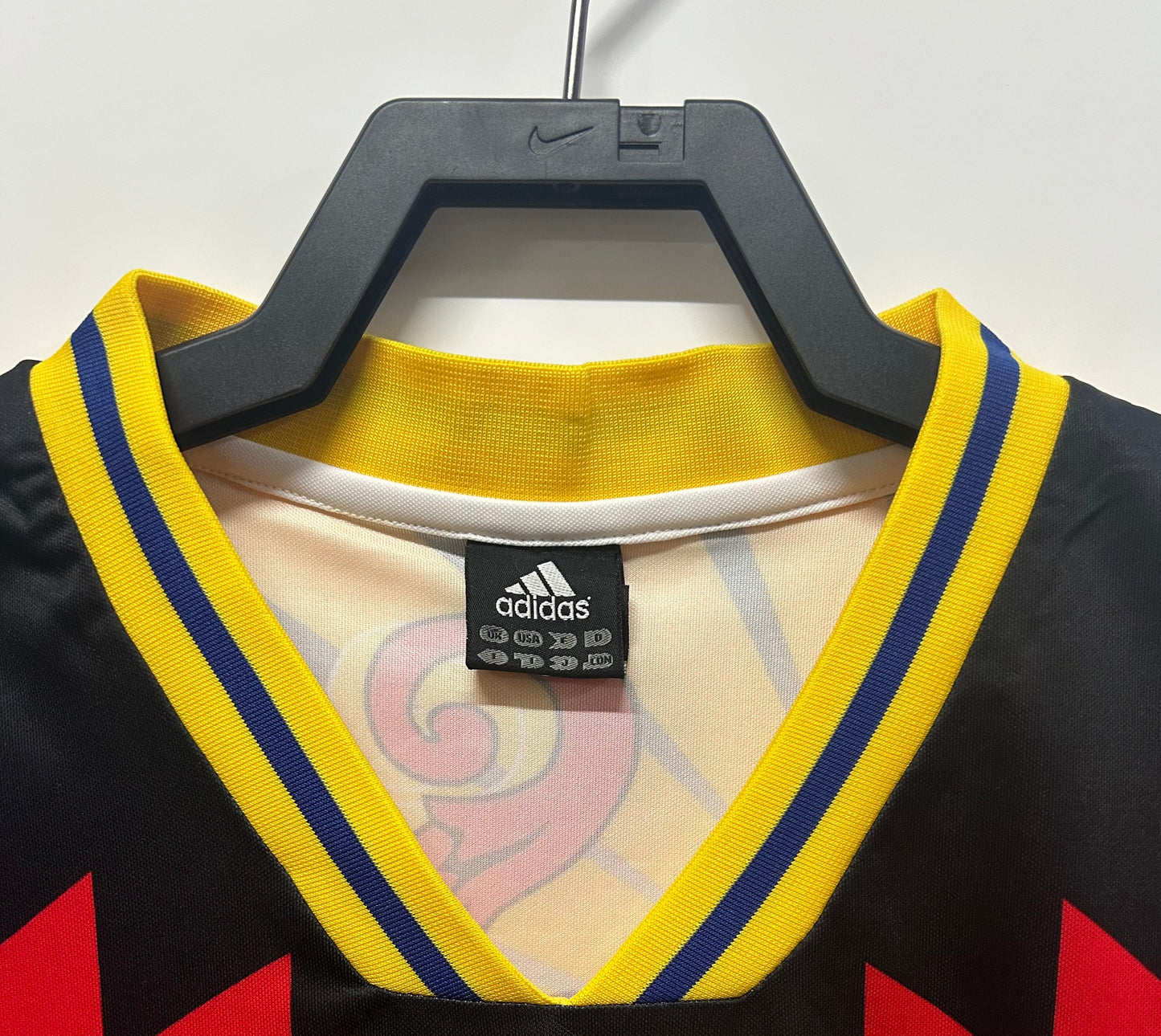 Title: Retro Club America Jersey 1995 Home Edition