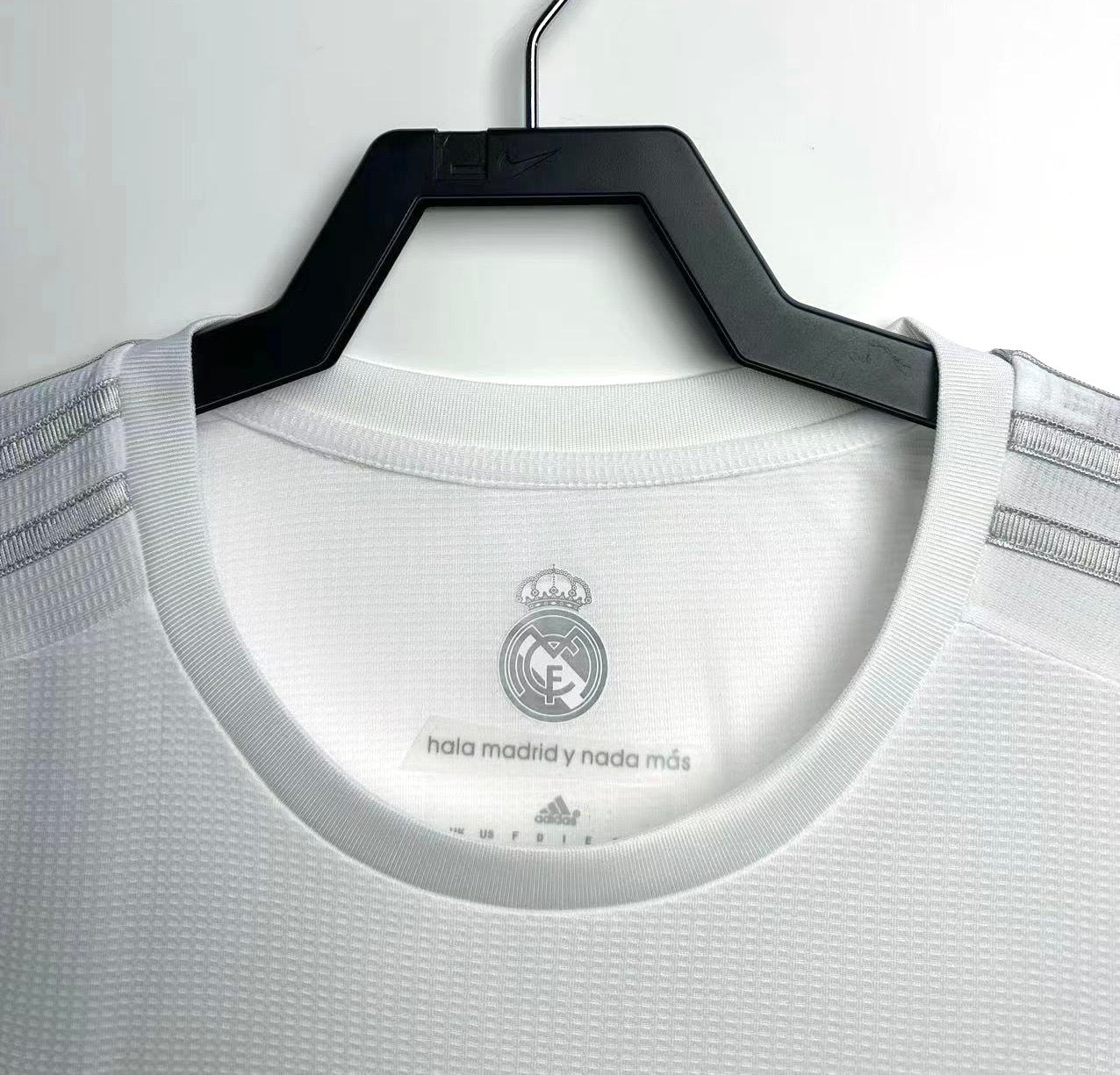 Real Madrid 2015/16 Home