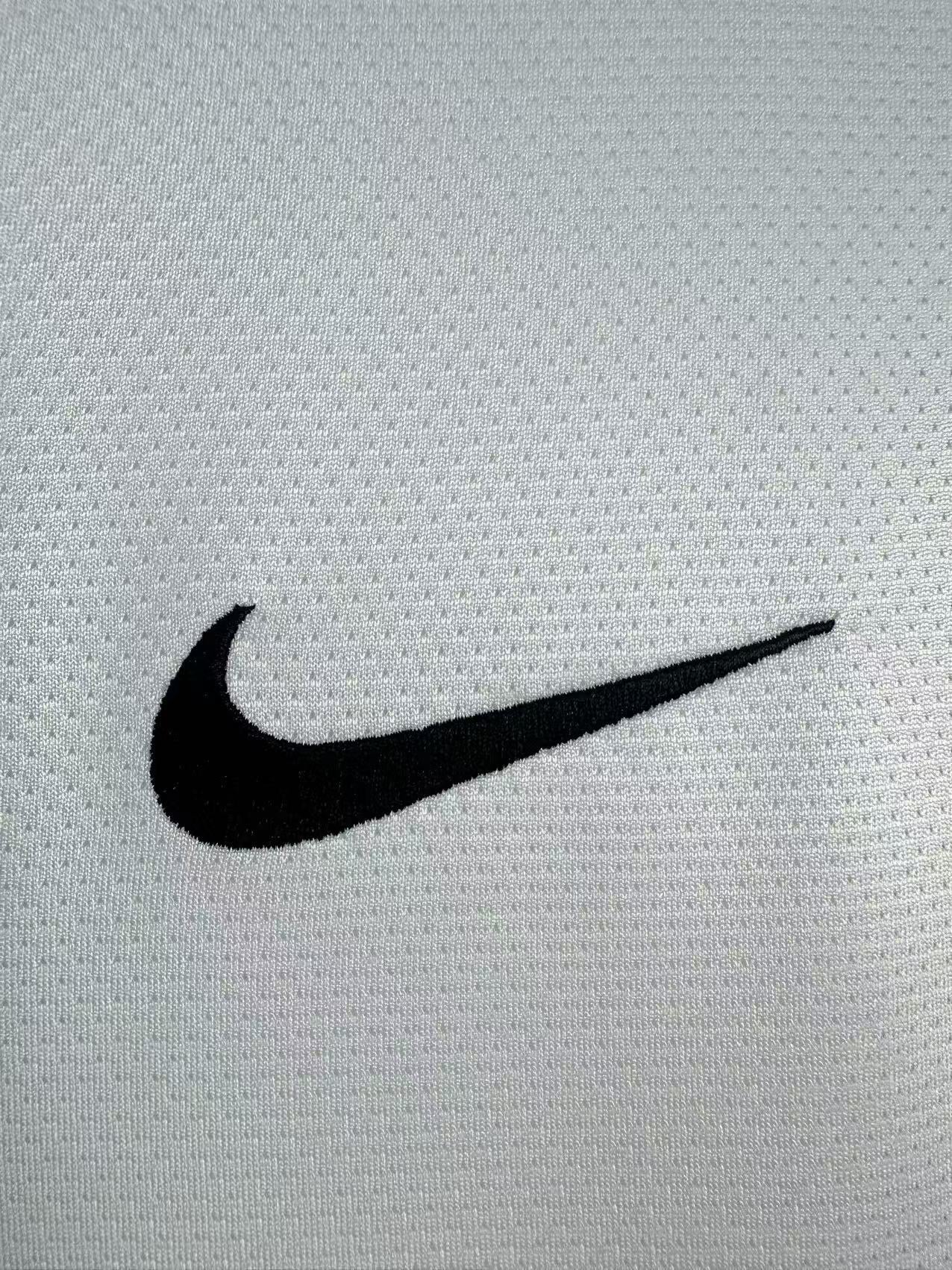 Juventus 2010/11 Away
