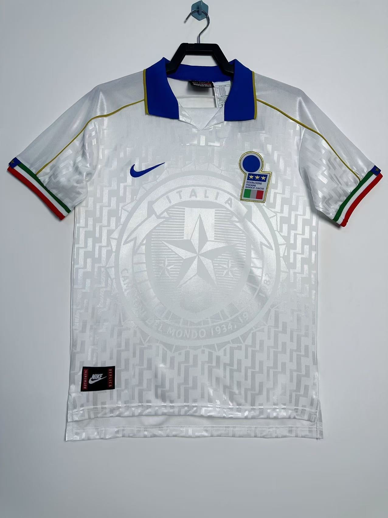 Italy 1995 Away