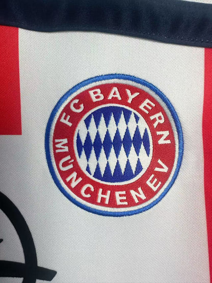 Bayern Munich 2000/02 Away