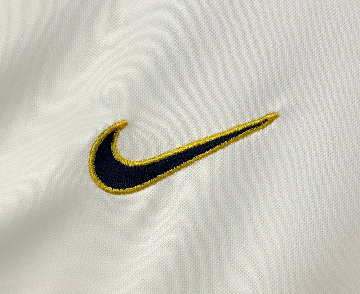 Target Keyword: boca juniors retro shirt