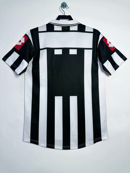 Juventus 2001/02 Home